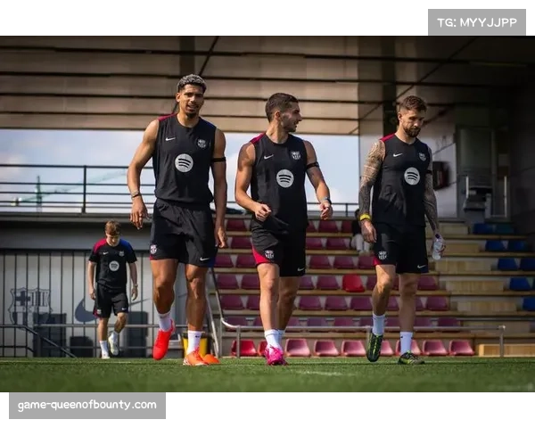 里昂4-3-3阵型长传成功率89% 中场革新助力重返欧战区